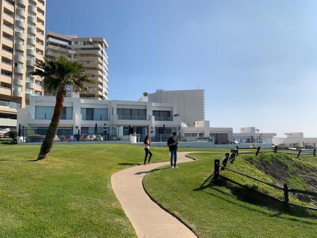 Beachfront Condo W Pools Steps To Beach & Mins To Dt Rosarito Esterno foto